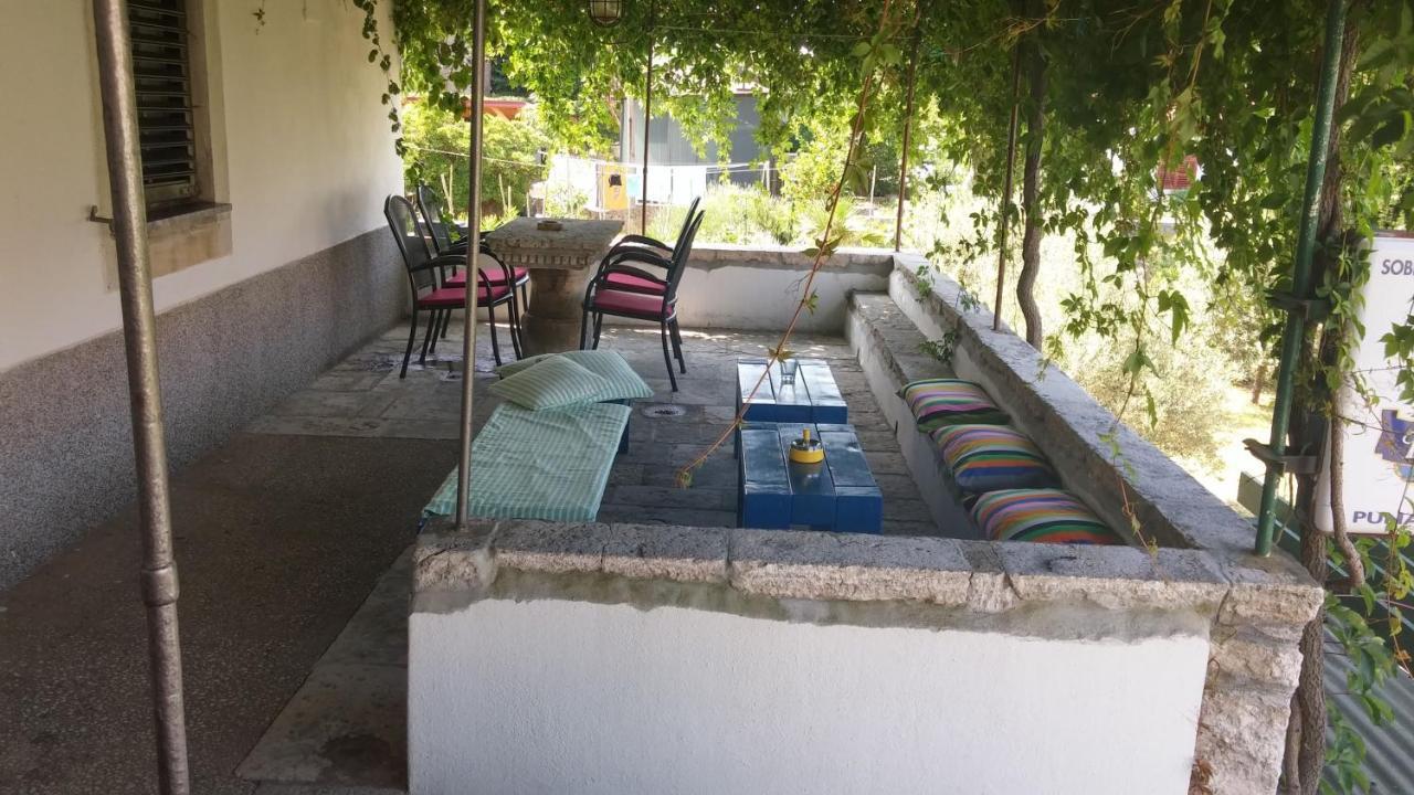 Pape Punat Hotell Exteriör bild