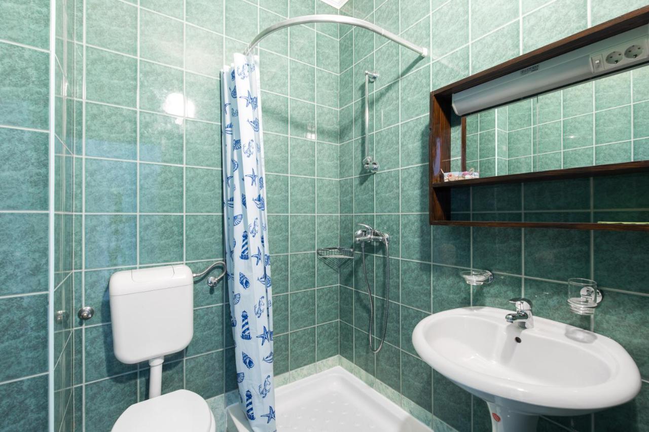 Pape Punat Hotell Exteriör bild