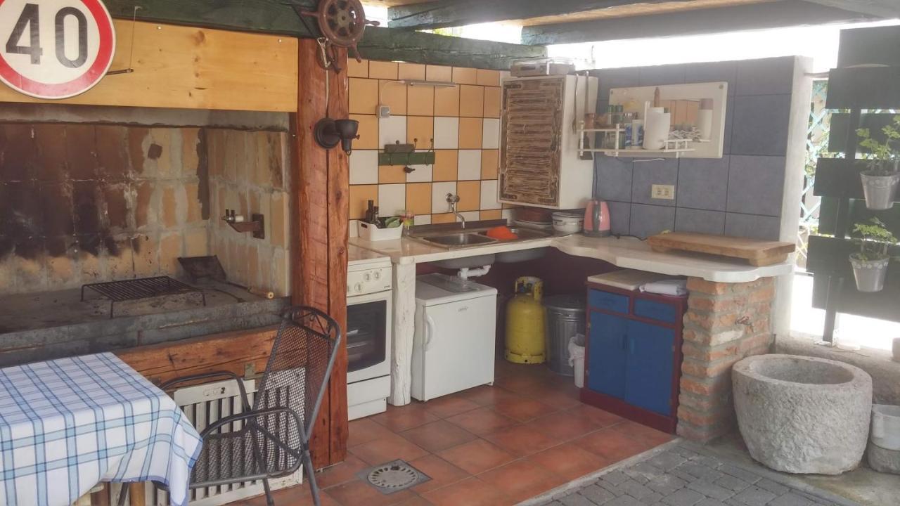 Pape Punat Hotell Exteriör bild