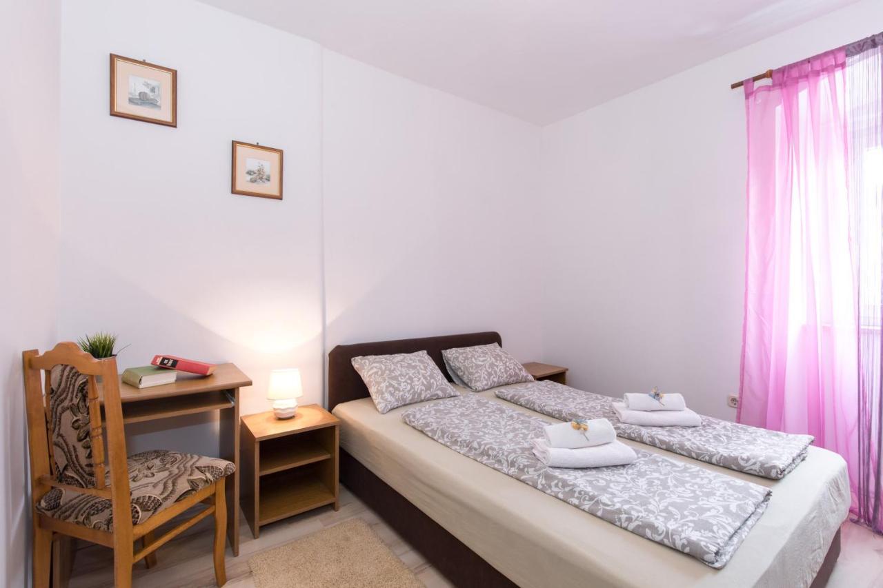 Pape Punat Hotell Exteriör bild