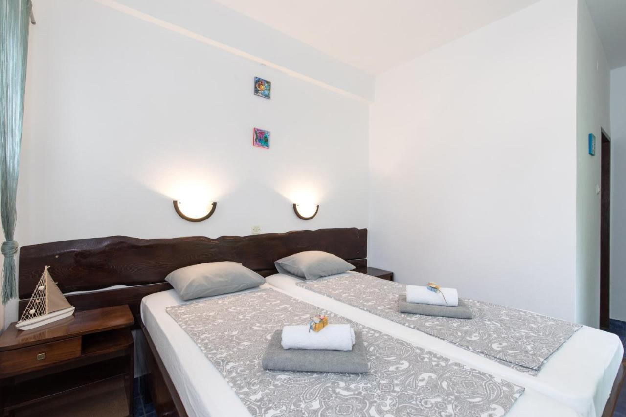Pape Punat Hotell Exteriör bild