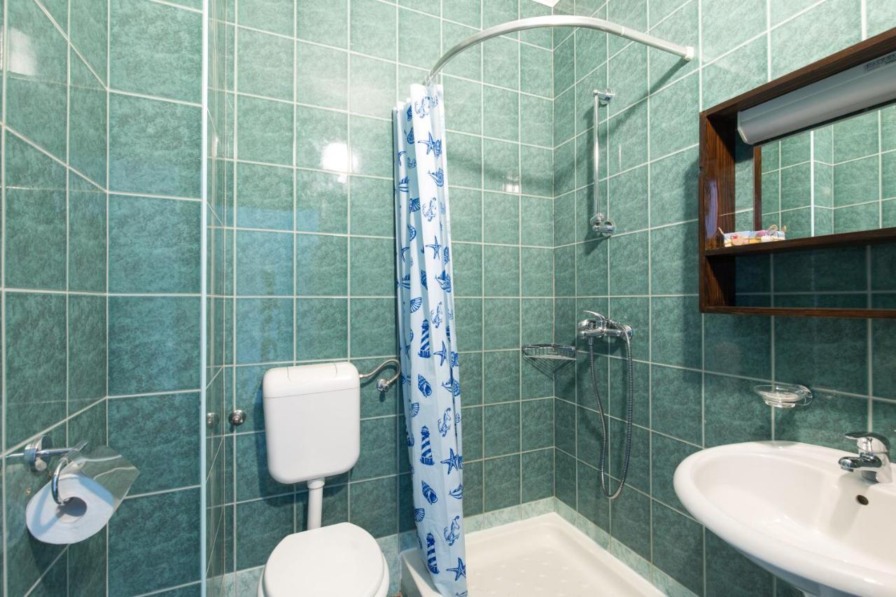 Pape Punat Hotell Exteriör bild